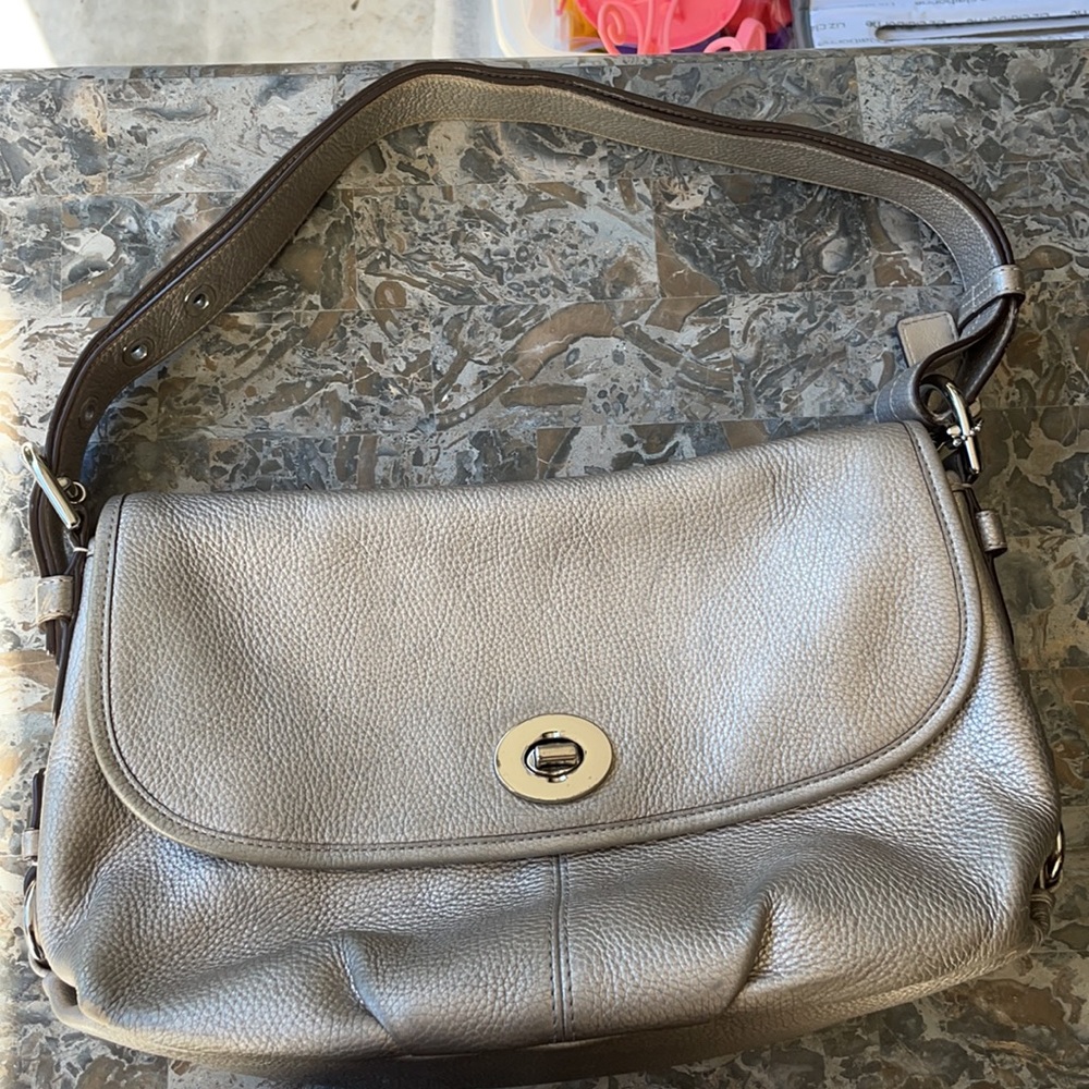 4 Coach Bags - Picture 2 of 14